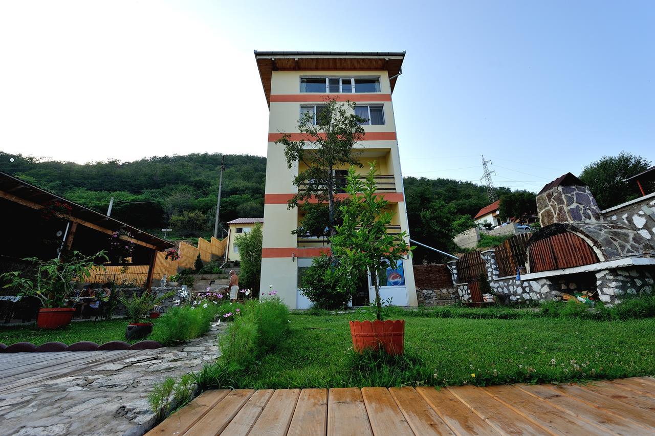 Casa Ana Serena Eselnita Exterior photo